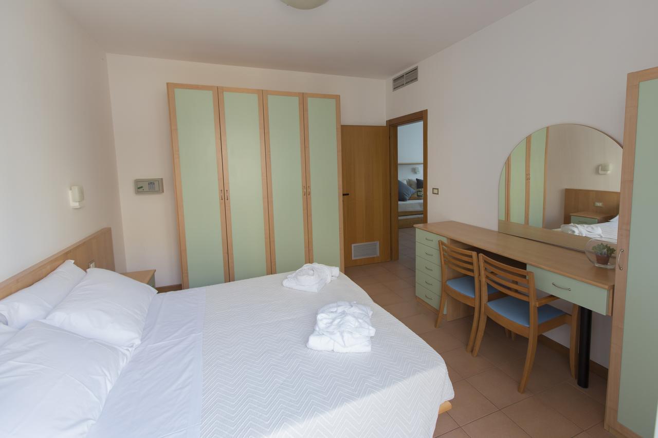 Ihr Residence Hotel Le Terrazze Grottammare Exteriör bild