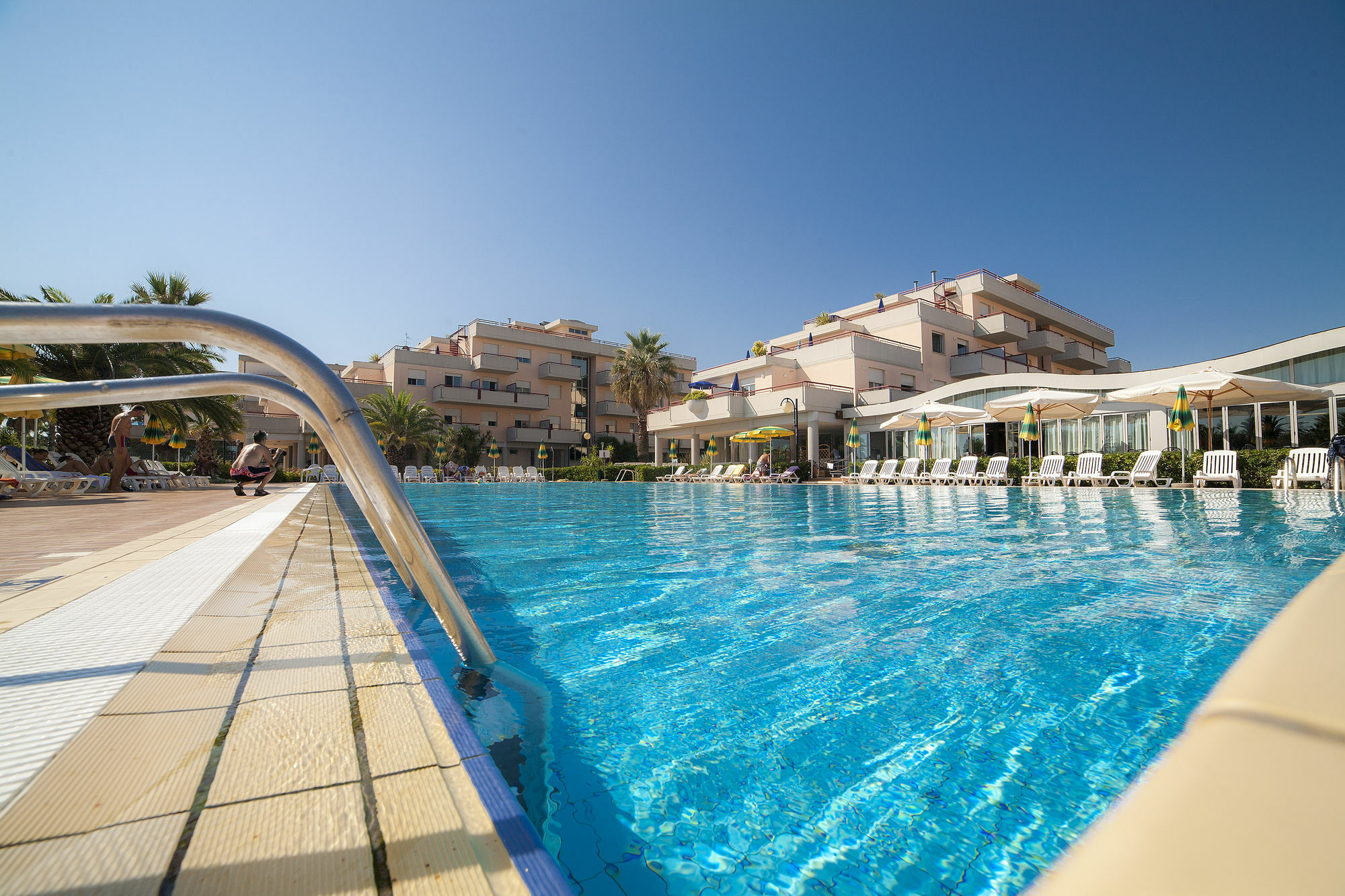 Ihr Residence Hotel Le Terrazze Grottammare Exteriör bild